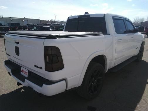 Bright White Clearcoat 2020 RAM 1500 Laramie