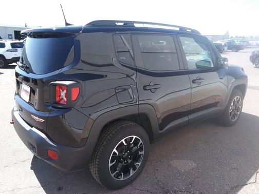 Black Clearcoat 2023 Jeep Renegade Trailhawk