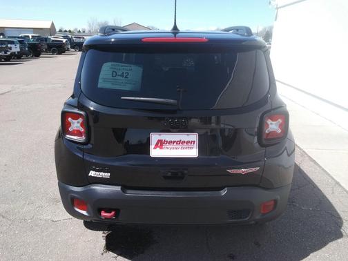 Black Clearcoat 2023 Jeep Renegade Trailhawk
