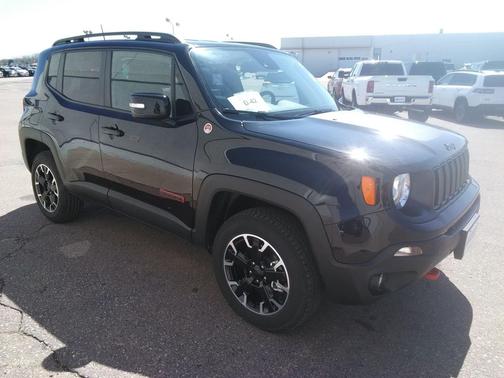 Black Clearcoat 2023 Jeep Renegade Trailhawk