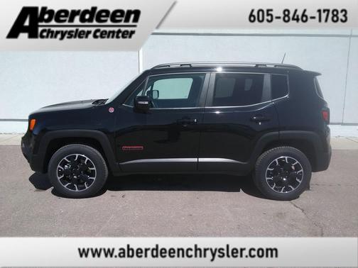 Black Clearcoat 2023 Jeep Renegade Trailhawk
