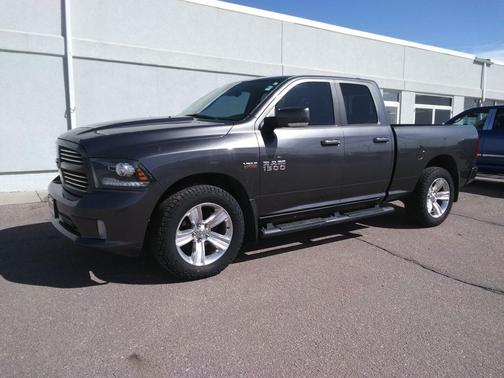 Granite Crystal Metallic Clearcoat 2016 RAM 1500 Sport