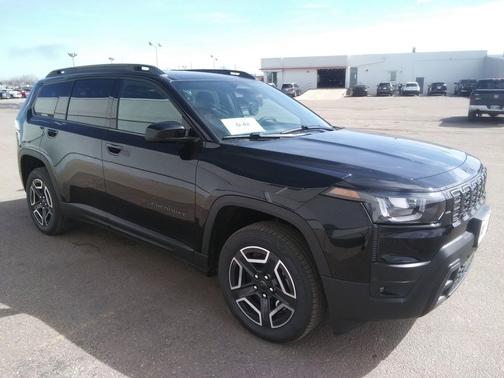 2026 Jeep Cherokee Laredo 4x4