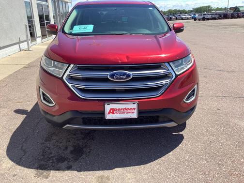 Red 2018 Ford Edge SEL