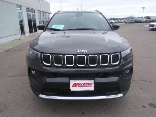 Granite Crystal Metallic Clearcoat 2023 Jeep Compass Limited