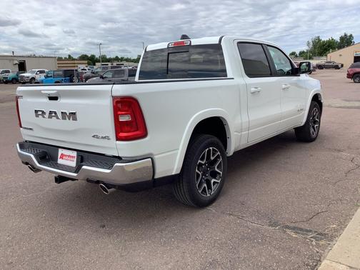 Bright White Clearcoat 2026 RAM 1500 Laramie