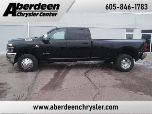 2026 RAM 3500 Laramie Crew Cab 4x4 8' Box