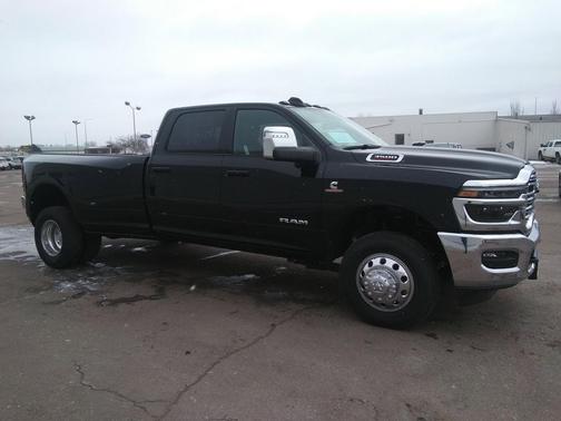 2026 RAM 3500 Laramie Crew Cab 4x4 8' Box