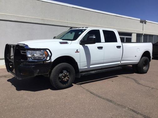 Bright White Clearcoat 2023 RAM 3500 Tradesman Crew Cab 4x4 8' Box