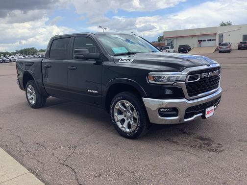 Diamond Black Crystal Pearlcoat 2026 RAM 1500 Big Horn/Lone Star