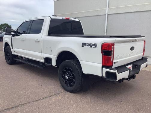 Star White Metallic Tri-Coat 2024 Ford F-350 Lariat