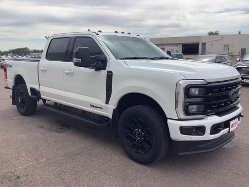Star White Metallic Tri-Coat 2024 Ford F-350 Lariat