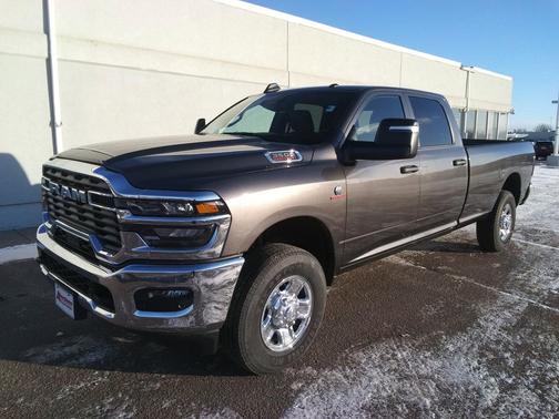 2026 RAM 3500 Tradesman Crew Cab 4x4 8' Box