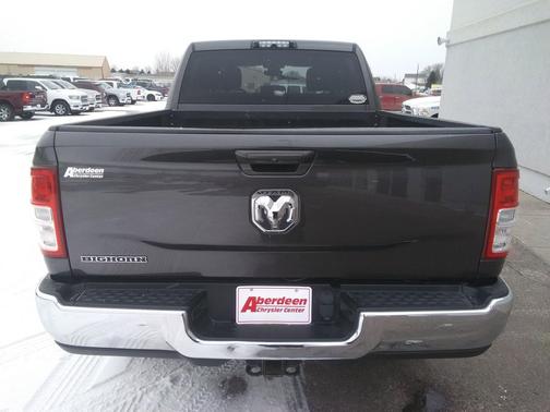 2021 RAM 2500 Big Horn Crew Cab 4x4 6'4' Box