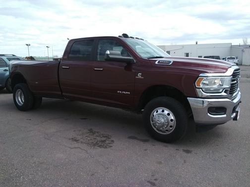 Delmonico Red Pearlcoat 2019 RAM 3500 Big Horn Crew Cab 4x4 8' Box