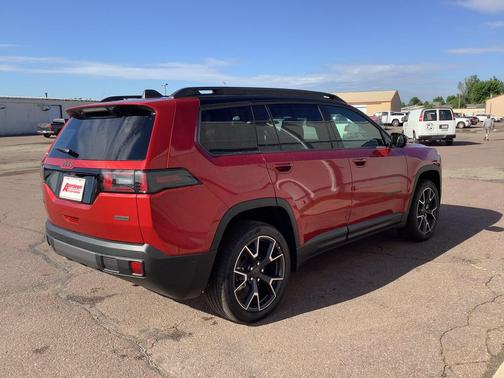 Red Hot Pearlcoat 2026 Jeep Cherokee Overland
