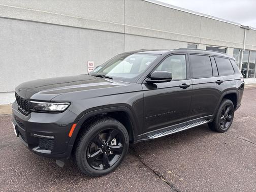 Rocky Mountain Pearlcoat 2023 Jeep Grand Cherokee L Limited