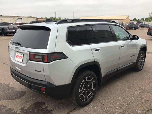 Silver Zynith Clearcoat 2026 Jeep Cherokee Limited