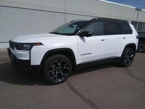 Bright White Clearcoat 2026 Jeep Cherokee Overland