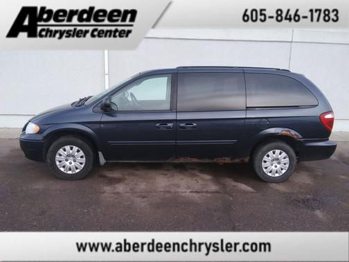 2007 Chrysler Town & Country Base