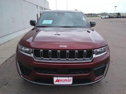 Velvet Red Pearlcoat 2026 Jeep Grand Cherokee Limited