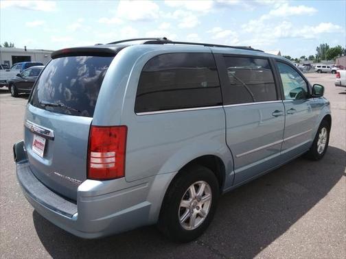 2009 Chrysler Town & Country Touring