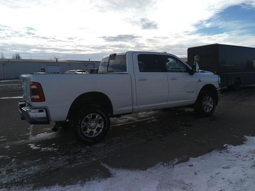 2024 RAM 2500 Laramie Crew Cab 4x4 6'4' Box