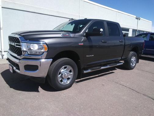 Granite Crystal Metallic Clearcoat 2022 RAM 2500 Big Horn Crew Cab 4x4 6'4' Box