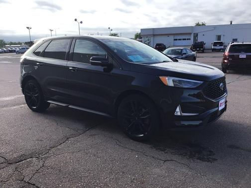 Agate Black Metallic 2019 Ford Edge ST