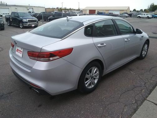 2017 Kia Optima LX