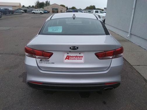 2017 Kia Optima LX