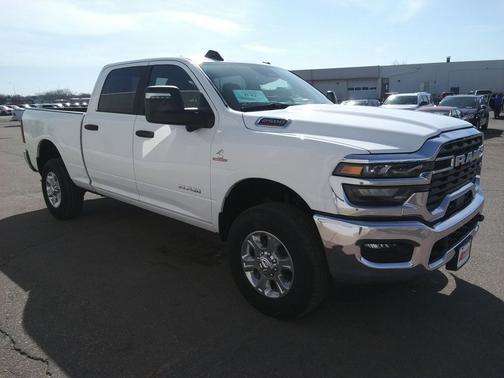 Bright White Clearcoat 2026 RAM 2500 Big Horn Crew Cab 4x4 6'4' Box