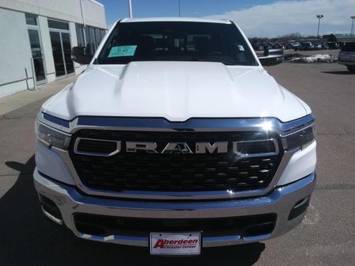 Bright White Clearcoat 2026 RAM 1500 Big Horn/Lone Star