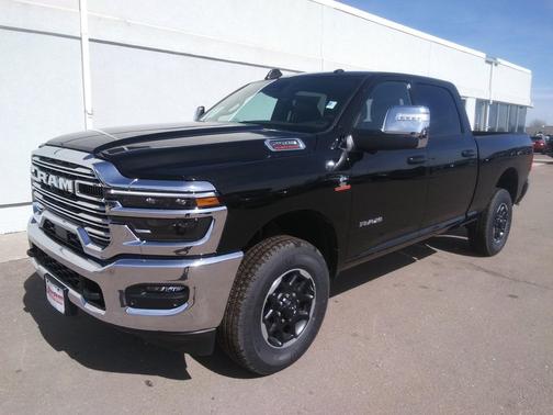 Diamond Black Crystal Pearlcoat 2026 RAM 2500 Laramie Crew Cab 4x4 6'4' Box