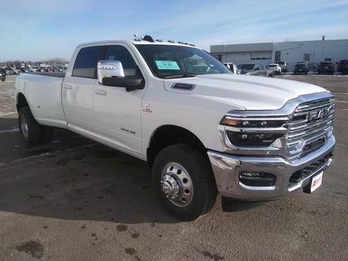 2026 RAM 3500 Laramie Crew Cab 4x4 8' Box