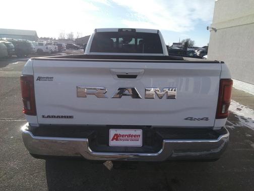 2026 RAM 3500 Laramie Crew Cab 4x4 8' Box