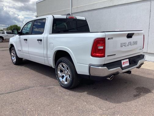 Bright White Clearcoat 2026 RAM 1500 Big Horn/Lone Star