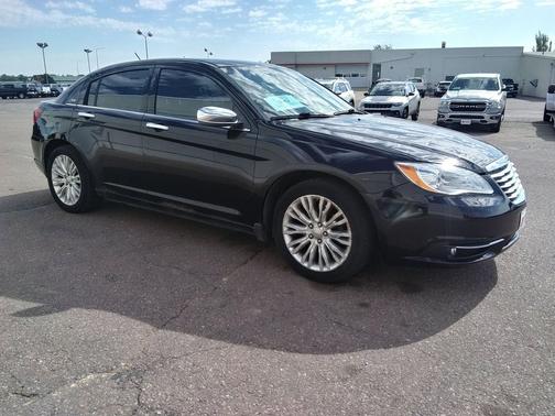 2013 Chrysler 200 Limited