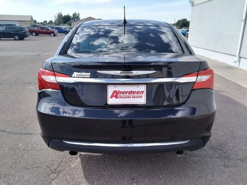 2013 Chrysler 200 Limited