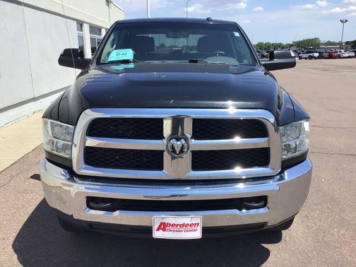 Brilliant Black Crystal Pearlcoat 2016 RAM 2500 Tradesman