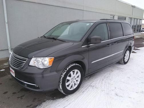 2016 Chrysler Town & Country Touring