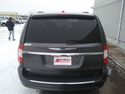 2016 Chrysler Town & Country Touring