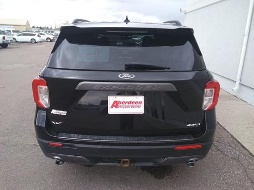 Agate Black Metallic 2022 Ford Explorer XLT