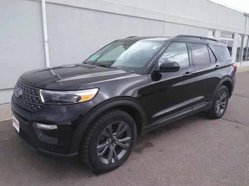 Agate Black Metallic 2022 Ford Explorer XLT