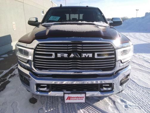 2022 RAM 2500 Laramie Crew Cab 4x4 6'4' Box