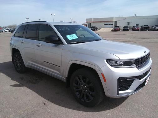 Silver Zynith 2026 Jeep Grand Cherokee Limited