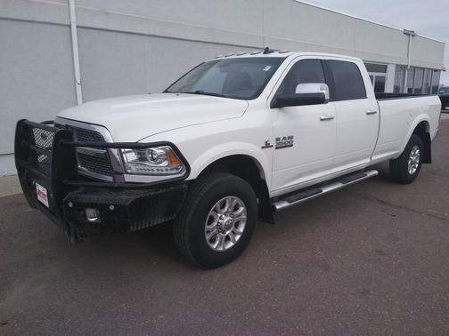 2018 RAM 3500 Laramie Crew Cab 4x4 8' Box