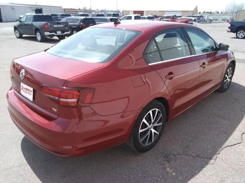 Cardinal Red Metallic 2018 Volkswagen Jetta 1.4T SE