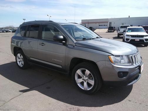 Bright Silver Metallic Clearcoat 2013 Jeep Compass Sport