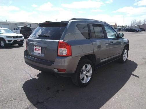 Bright Silver Metallic Clearcoat 2013 Jeep Compass Sport